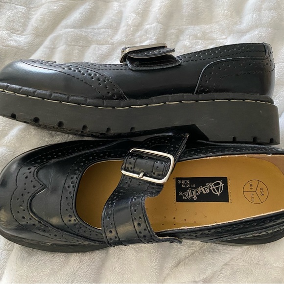 T.U.K. Mary Jane Brogues Black Leather Size 8 - Picture 4 of 5